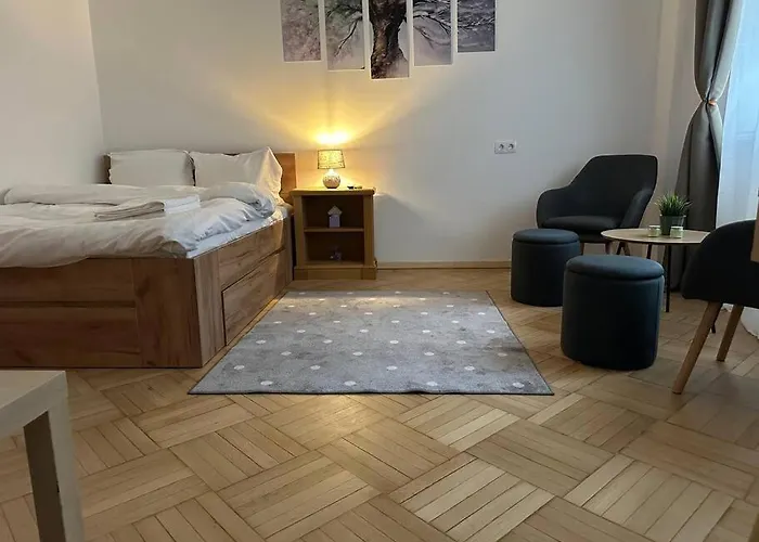 Stylish Studio In Heart Of Old Town
