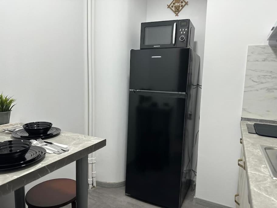 Stylish In Heart Of Old Town Apartment