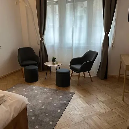 Stylish Studio In Heart Of Old Town Bucharest Exterior photo